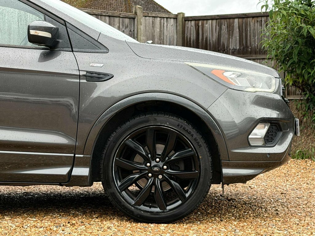 Ford Kuga Suv White #20