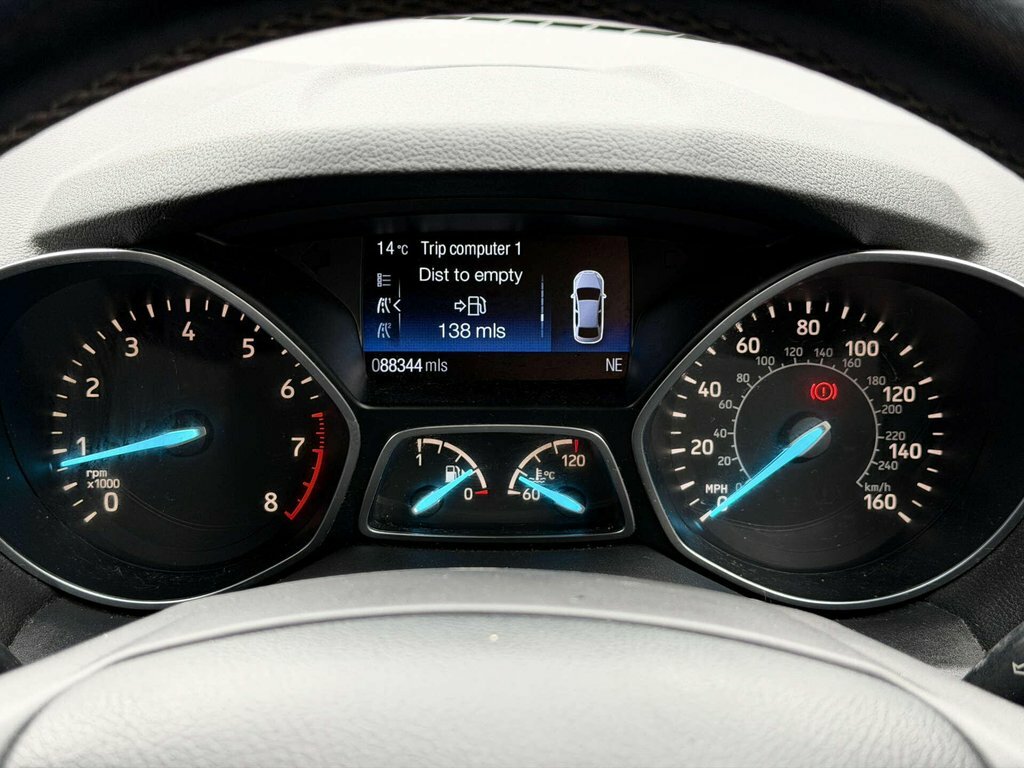 Ford Kuga Suv White #60