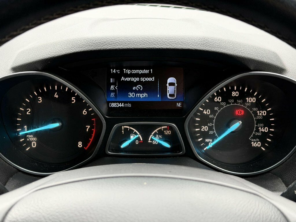 Ford Kuga Suv White #65