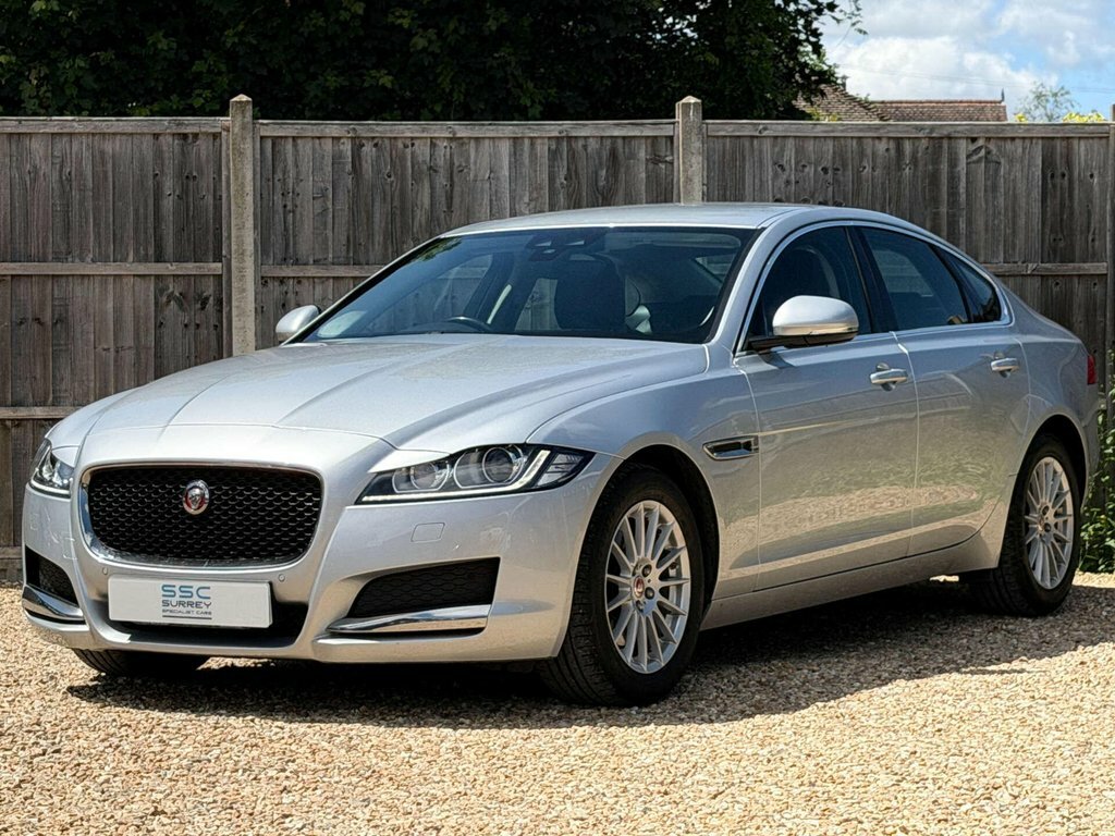 Jaguar XF 2L Prestige Silver #2