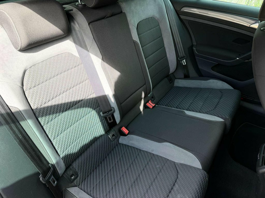 Volkswagen Golf Black #10