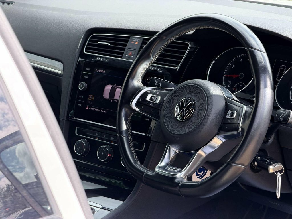 Volkswagen Golf Black #39