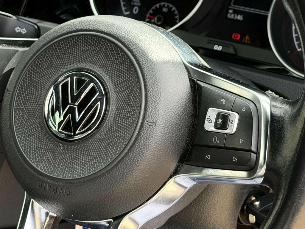 Volkswagen Golf Black #32