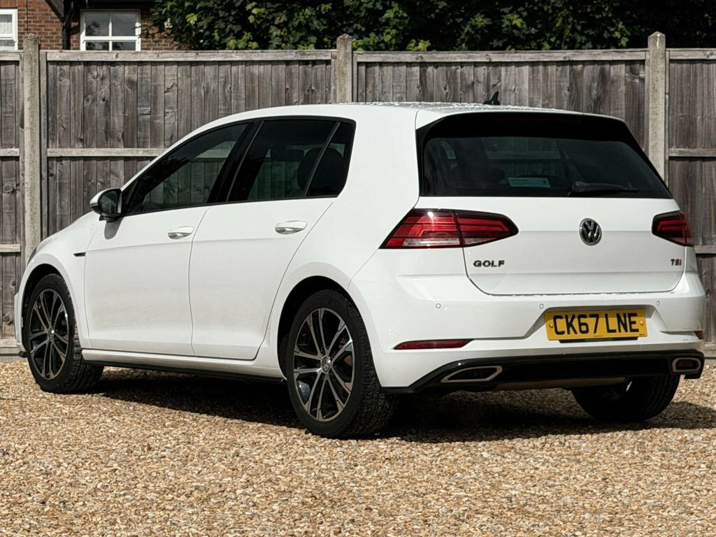 Volkswagen Golf Black #4