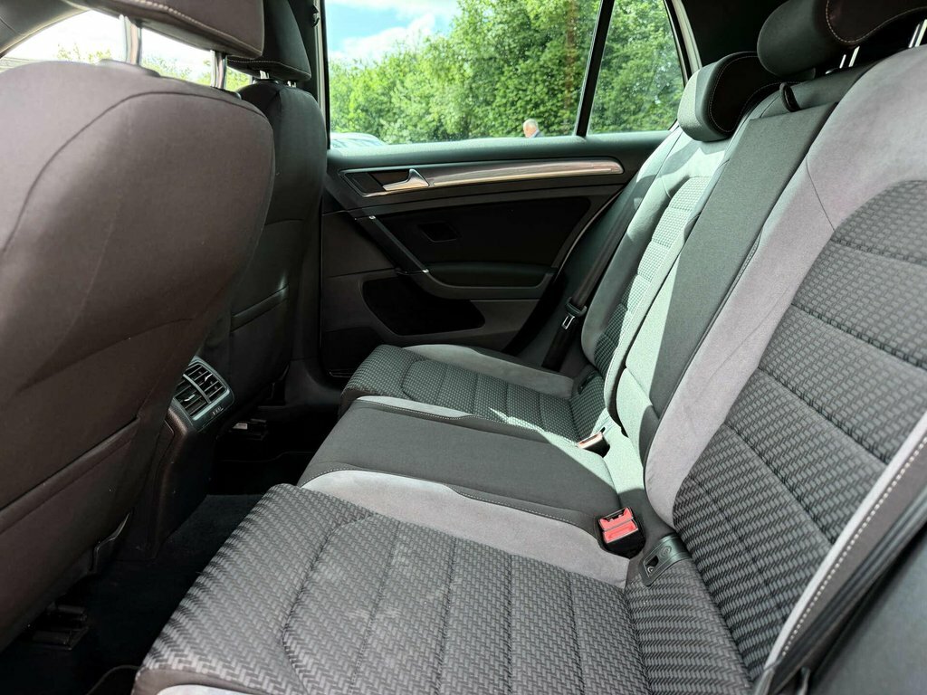Volkswagen Golf Black #34
