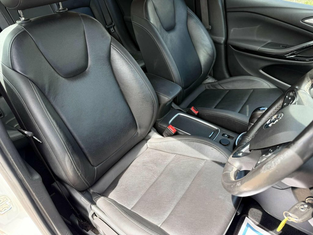 Vauxhall Astra 1.4T 16V 150 Sri Hatchback  #29