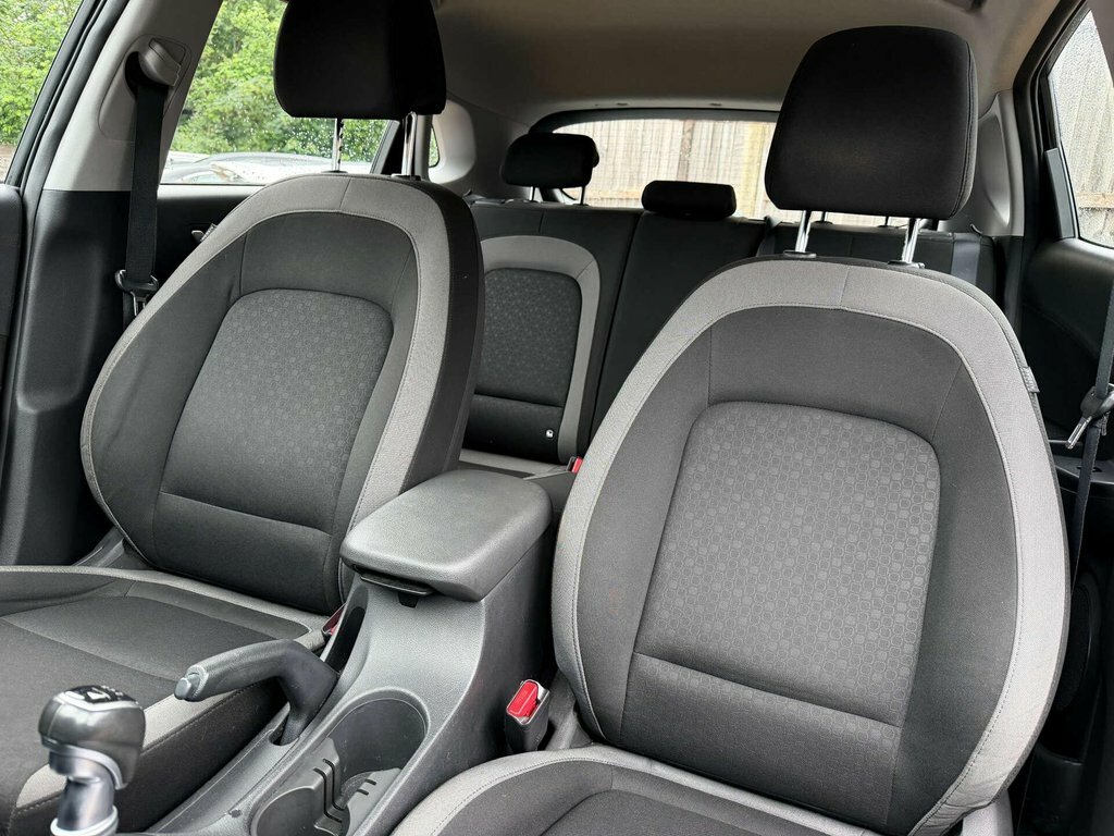 Hyundai Kona Hatchback Red #31