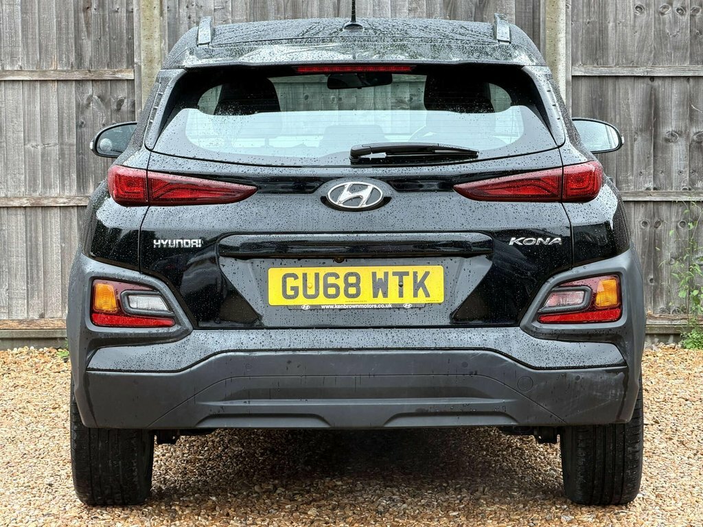 Hyundai Kona Hatchback Red #12