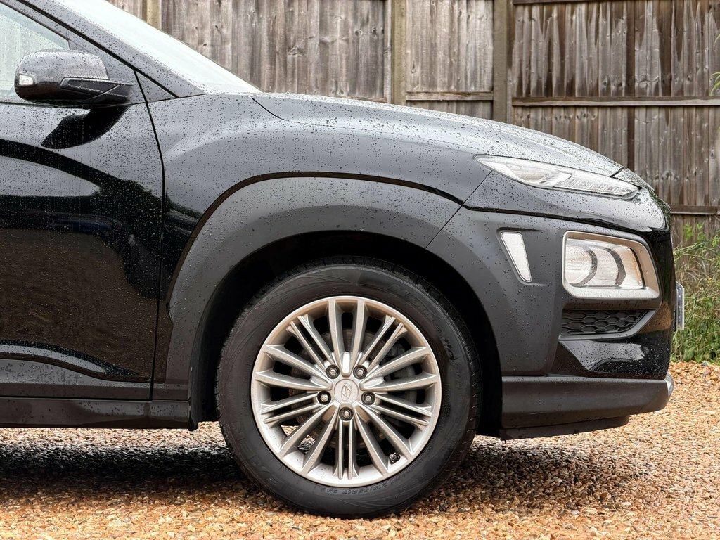 Hyundai Kona Hatchback Red #20