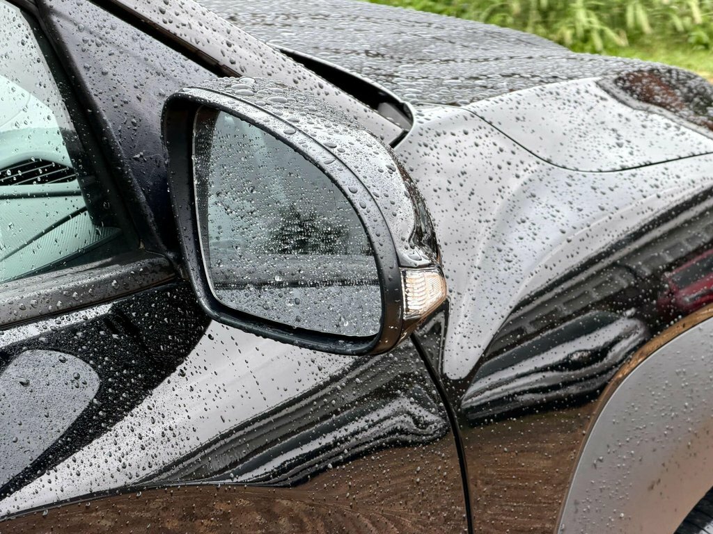 Hyundai Kona Hatchback Red #18