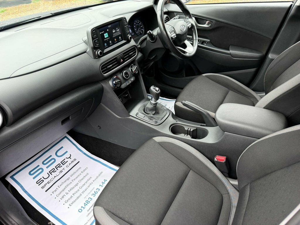 Hyundai Kona Hatchback Red #30