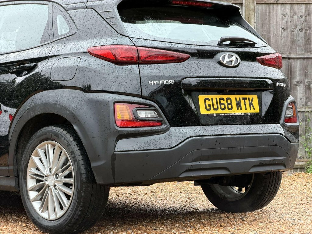 Hyundai Kona Hatchback Red #22