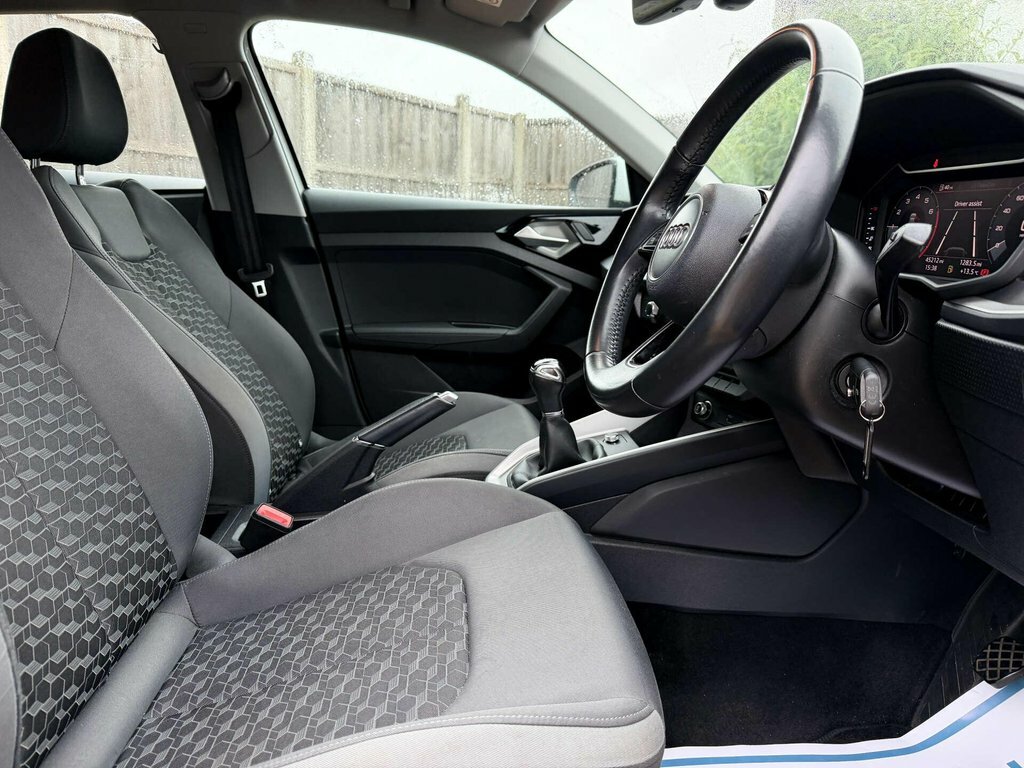 Audi A1 1L Sport White #5