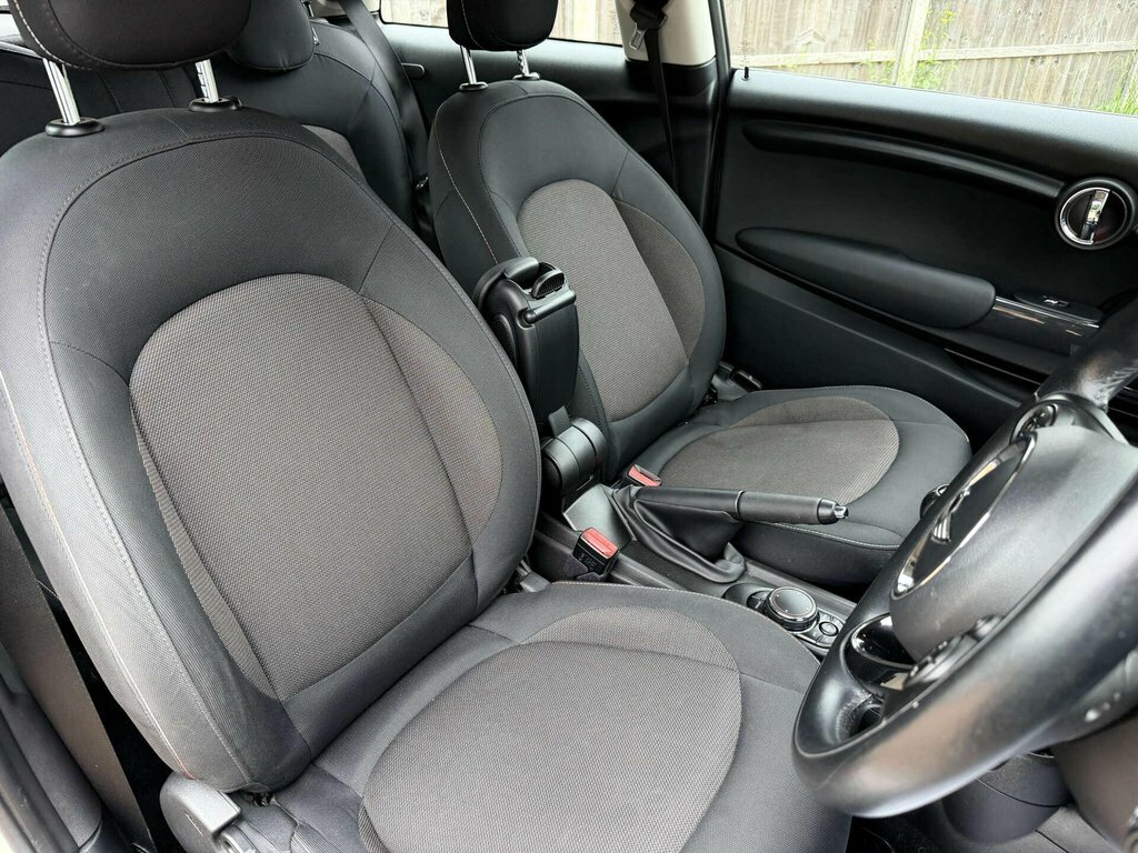 Mini Hatch 1.5L Cooper White #5