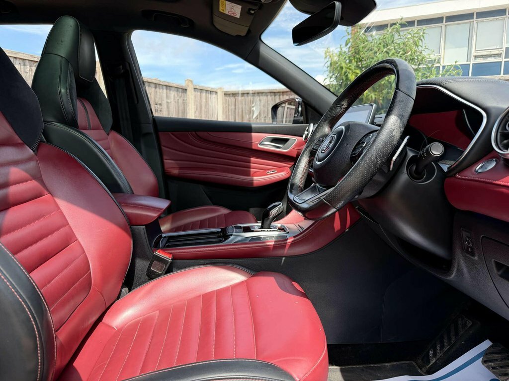MG HS 1.5L Exclusive Black #5