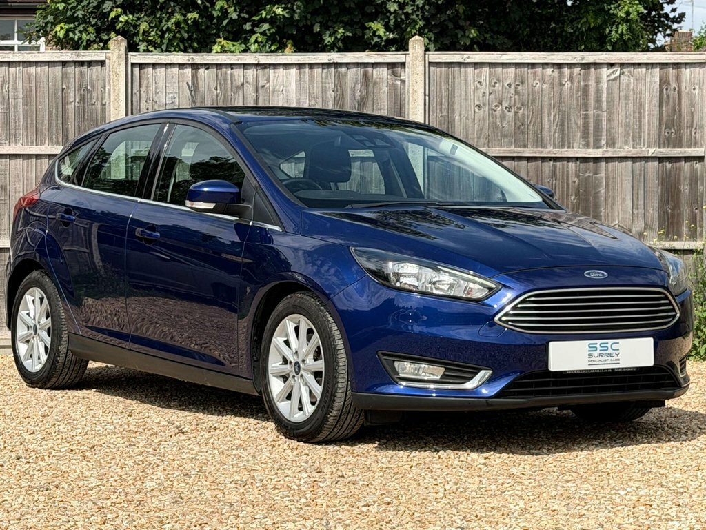 Ford Focus 1L Titanium Blue