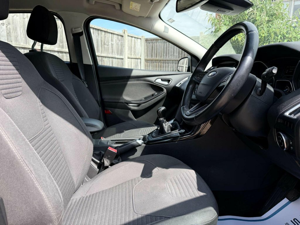 Ford Focus 1L Titanium Blue #5