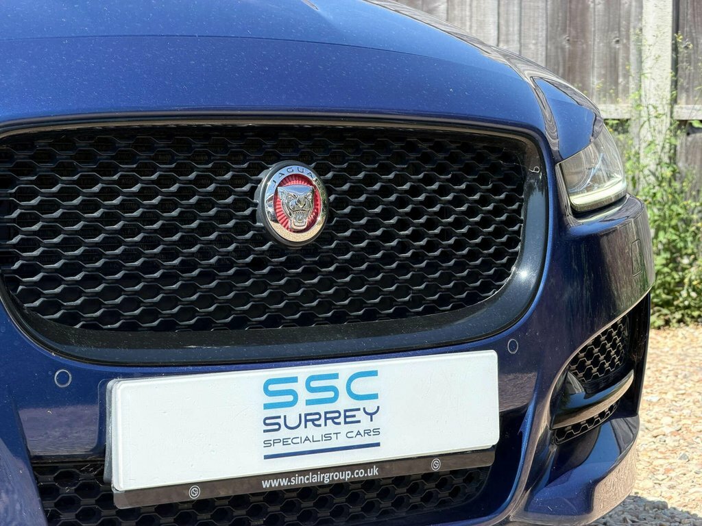 Jaguar XE Xe Prestige D Red #17