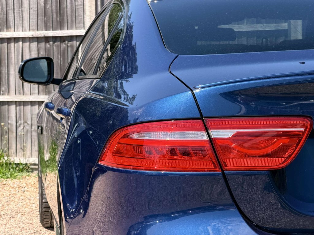 Jaguar XE Xe Prestige D Red #23