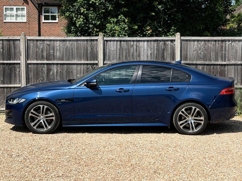 Jaguar XE Xe Prestige D Red #14