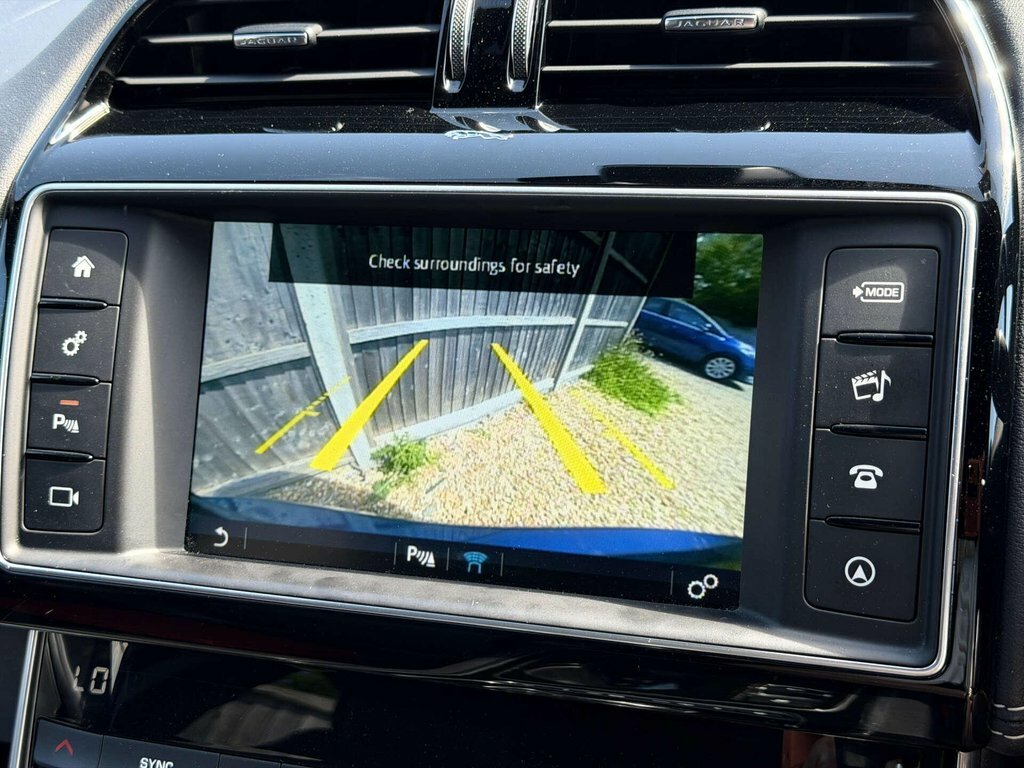 Jaguar XE Xe Prestige D Red #51