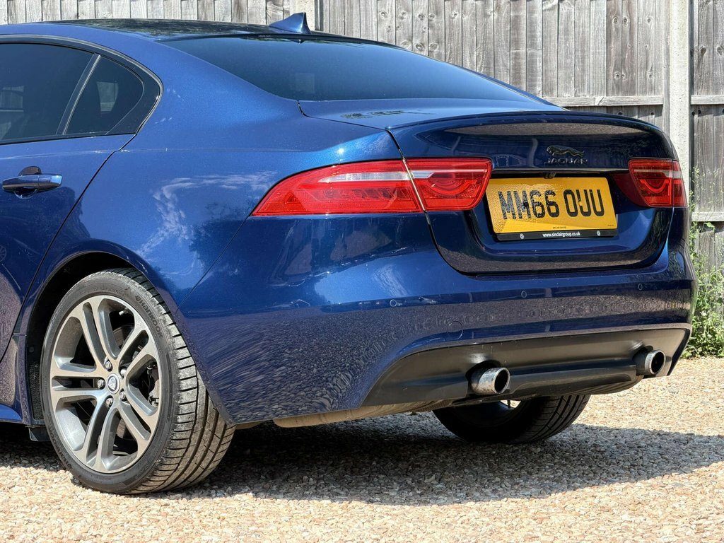 Jaguar XE Xe Prestige D Red #22