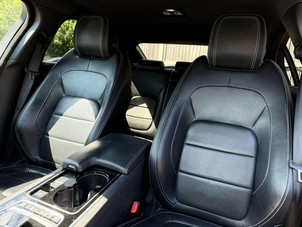 Jaguar XE Xe Prestige D Red #31