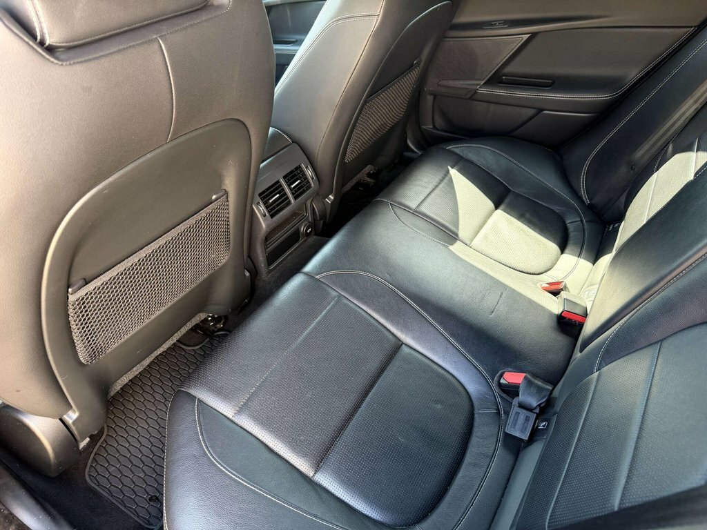 Jaguar XE Xe Prestige D Red #10