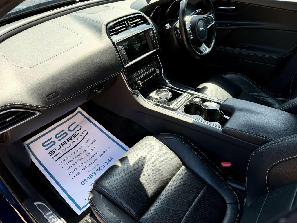 Jaguar XE Xe Prestige D Red #30
