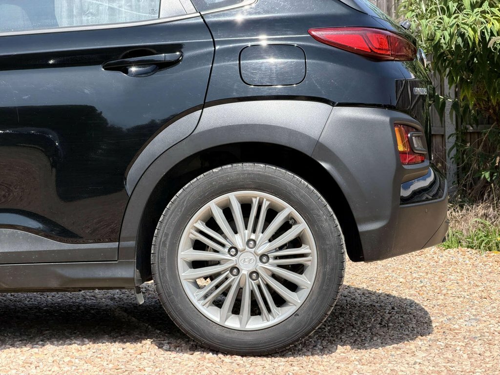 Hyundai Kona Premium Se Black #21