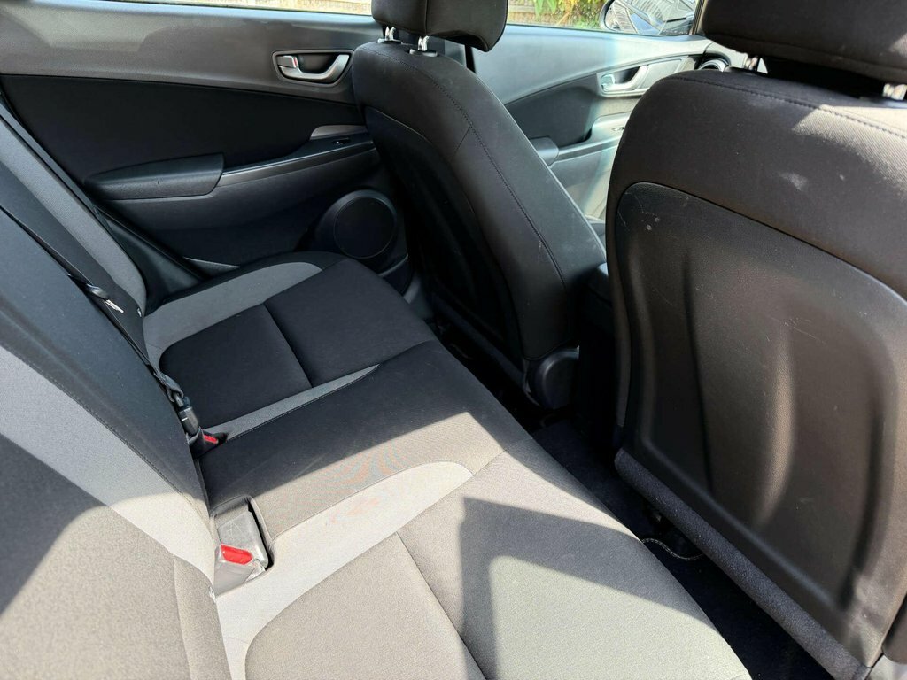 Hyundai Kona Premium Se Black #35