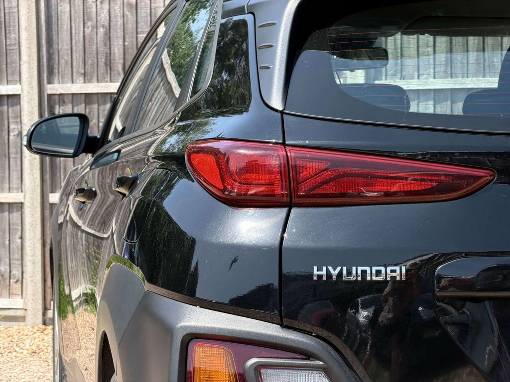 Hyundai Kona Premium Se Black #24