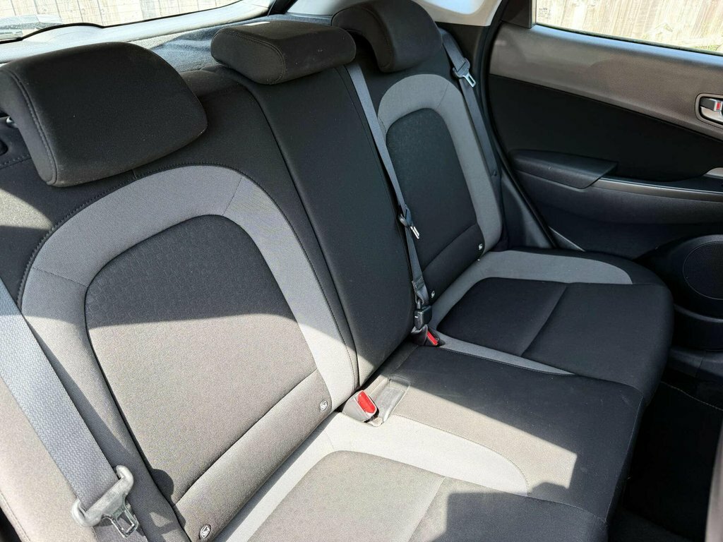 Hyundai Kona Premium Se Black #10