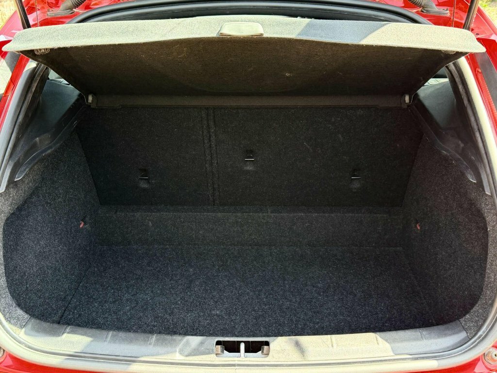 Volvo V40 2.0 T2 R-design Euro 6 Ss Black #65