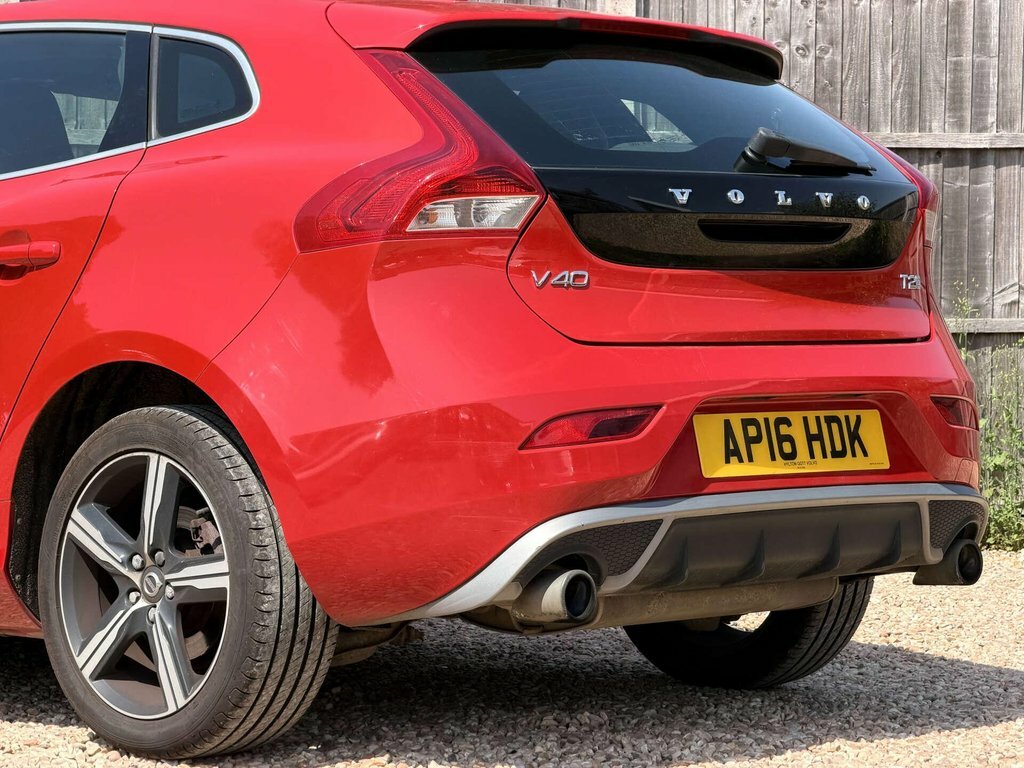 Volvo V40 2.0 T2 R-design Euro 6 Ss Black #21