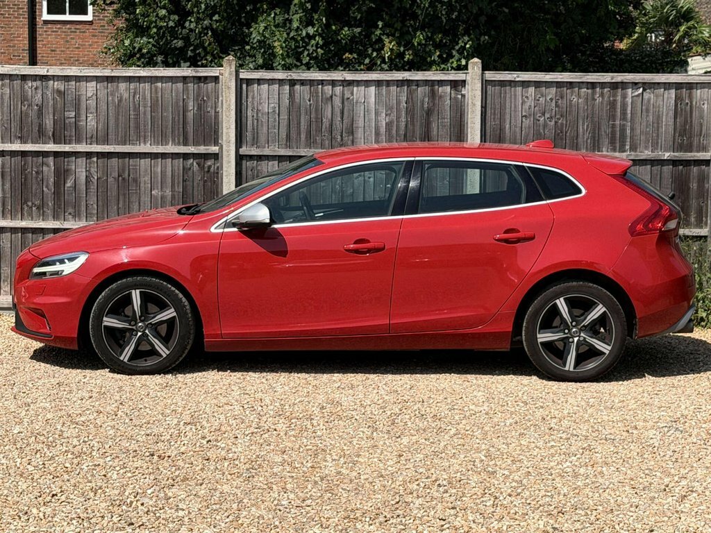 Volvo V40 2.0 T2 R-design Euro 6 Ss Black #12