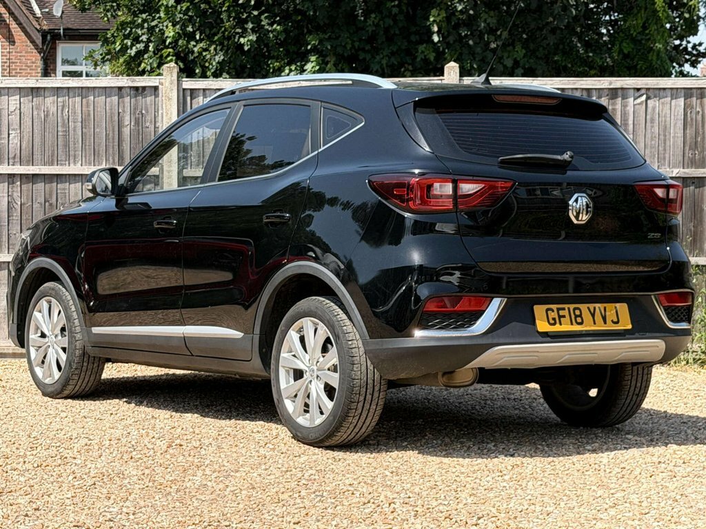 MG ZS 1.5L Excite Black #4