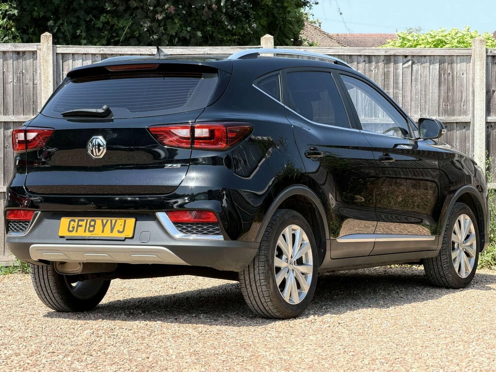 MG ZS 1.5L Excite Black #3