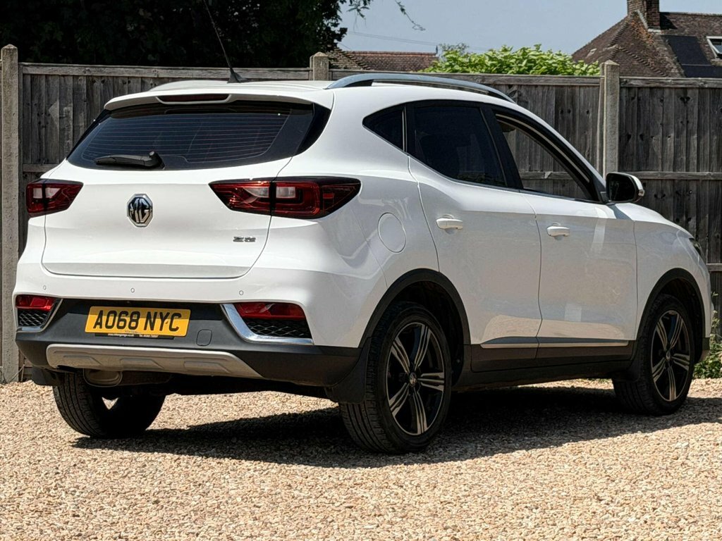MG ZS 1L Exclusive White #3