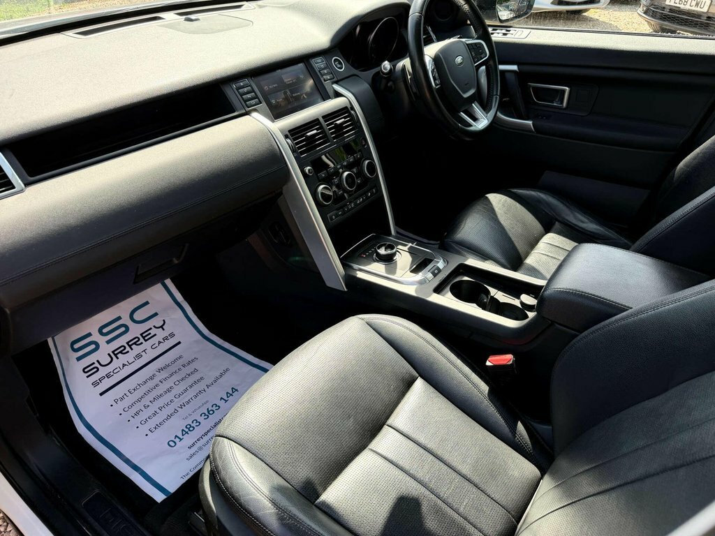 Land Rover Discovery Sport 2L Hse Black White #6