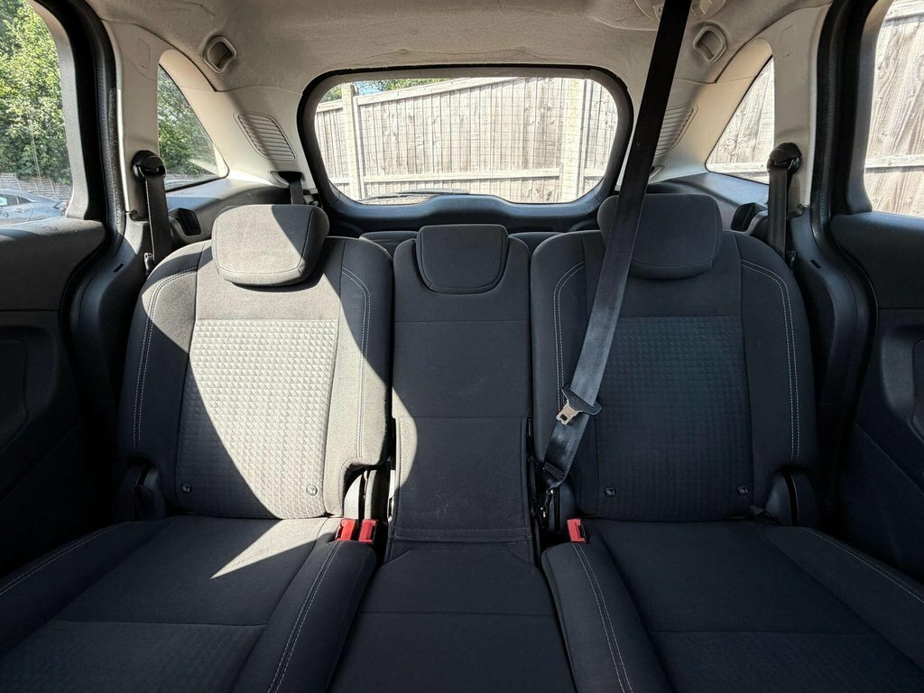 Ford Grand C-Max Grand Zetec Tdci White #64