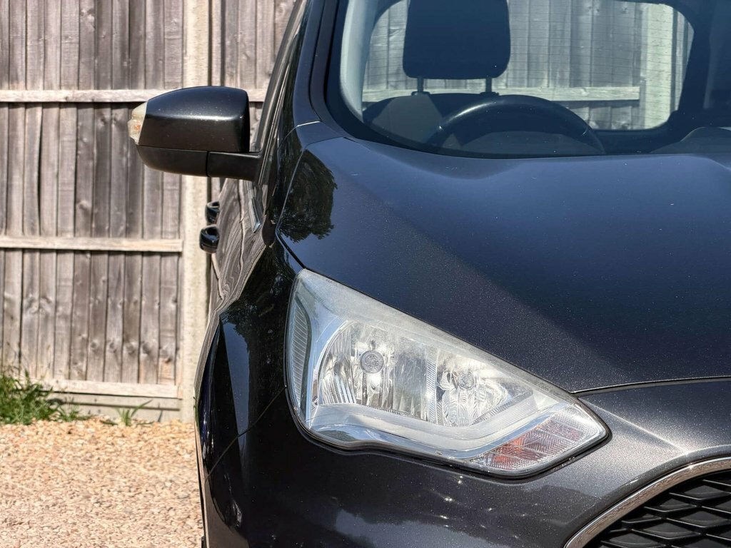 Ford Grand C-Max Grand Zetec Tdci White #16
