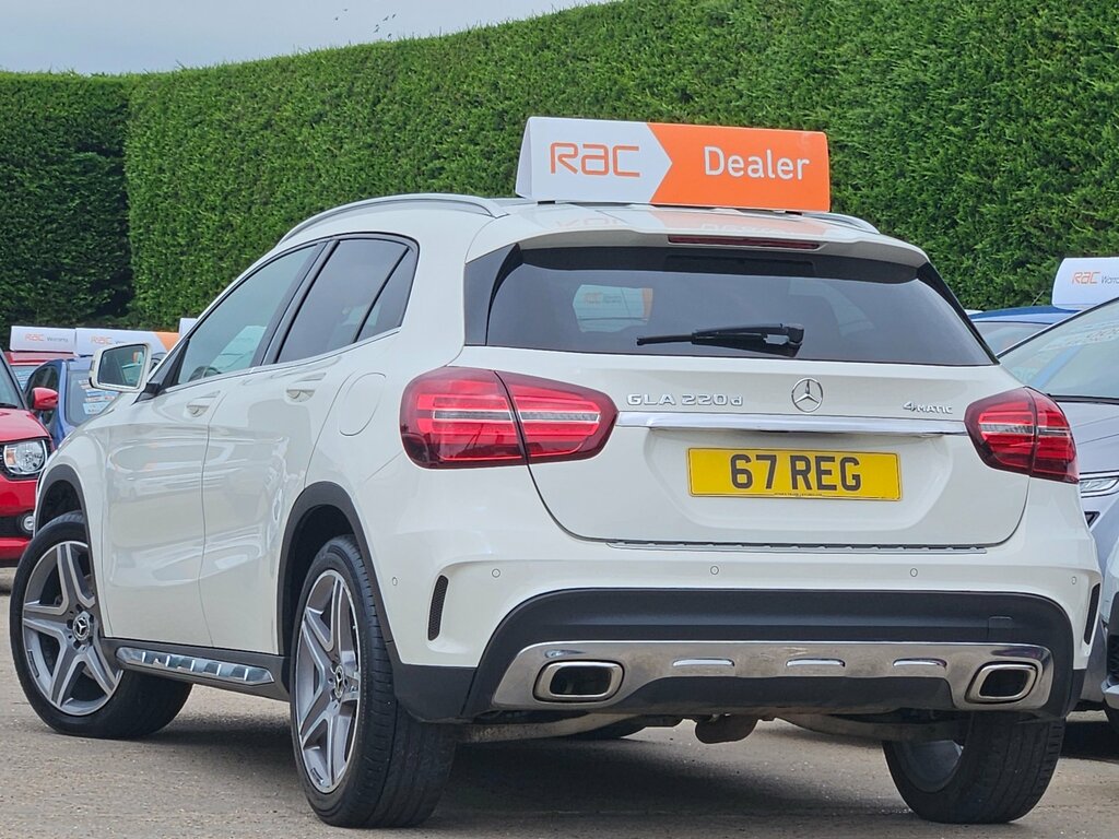 Mercedes-Benz GLA Class 220 Cdi Amg Line Premium Plus Awd White #4