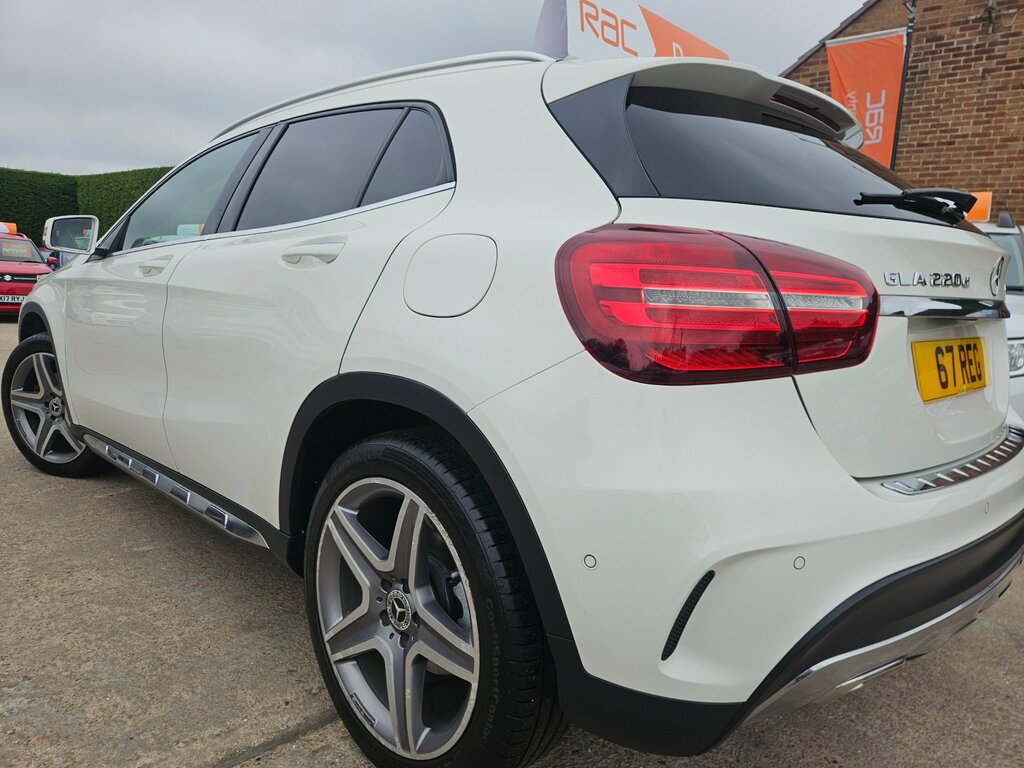 Mercedes-Benz GLA Class 220 Cdi Amg Line Premium Plus Awd White #5