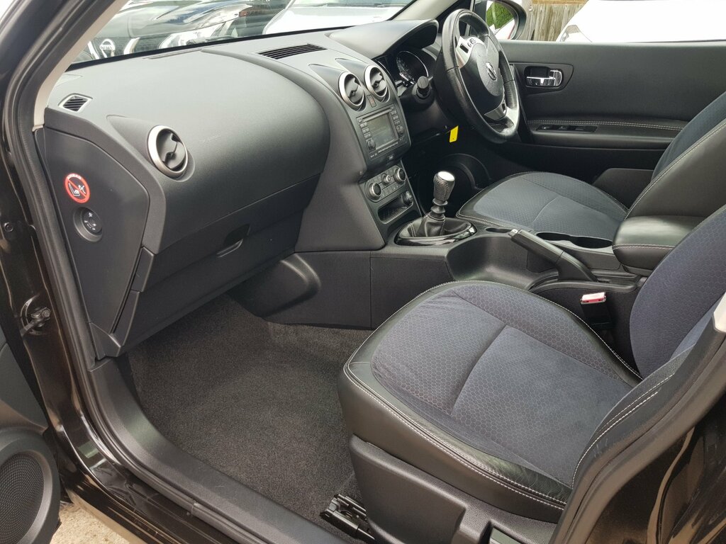 Nissan Qashqai Suv 1.5 Black #10