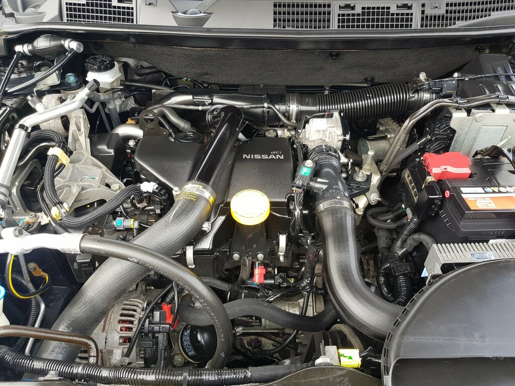 Nissan Qashqai Suv 1.5 Black #25