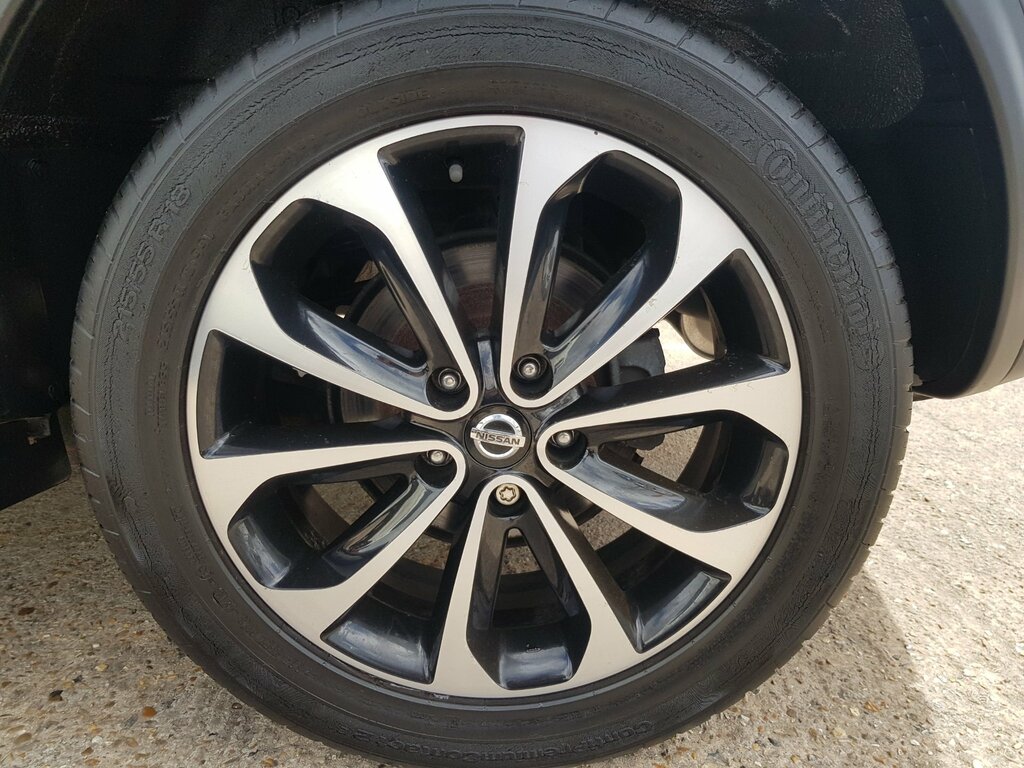 Nissan Qashqai Suv 1.5 Black #24