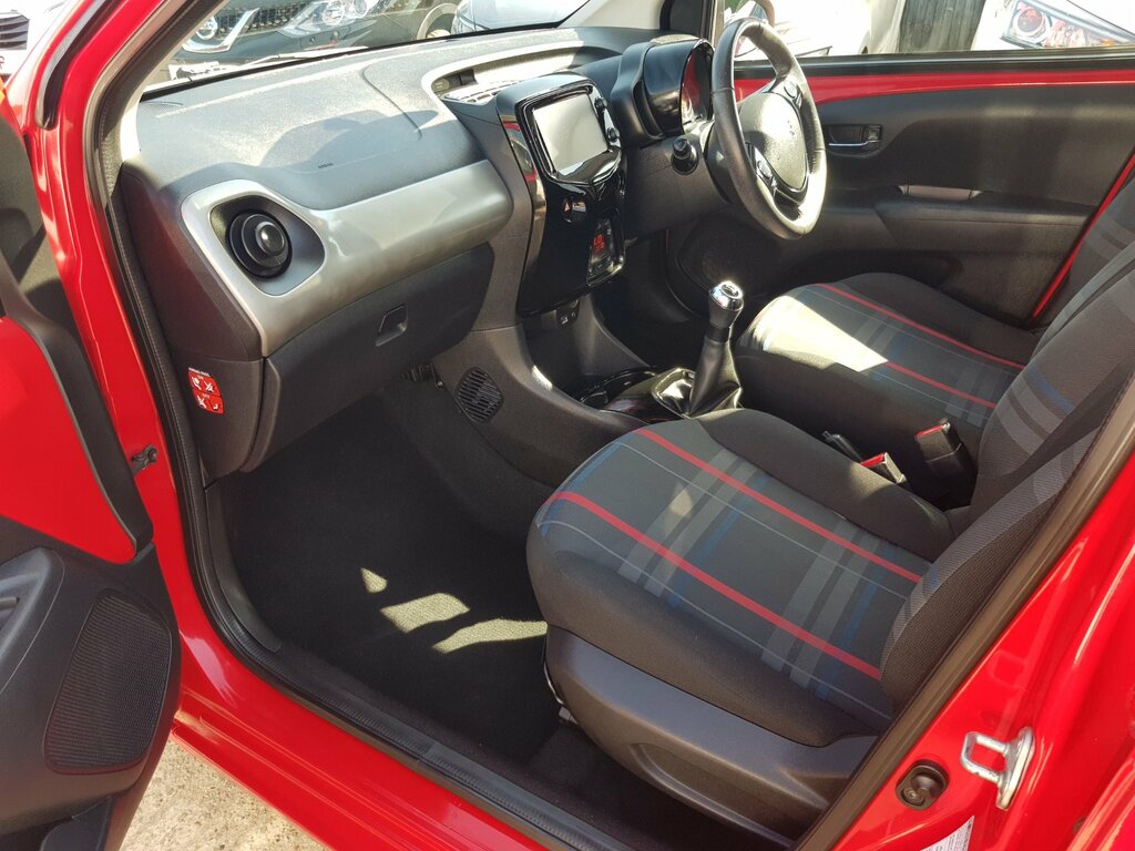 Peugeot 108 Active Silver #16