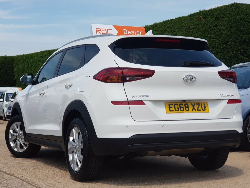 Hyundai Tucson 1.6 Se Sat Nav And Parking Camera White #6