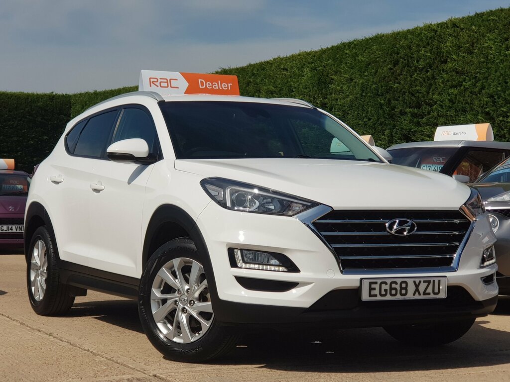 Hyundai Tucson 1.6 Se Sat Nav And Parking Camera White
